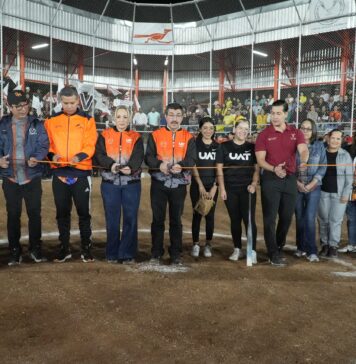 Inaugura rector Dámaso Anaya el Parque Universitario de Softbol de la UAT